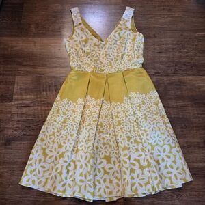 Chartreuse Dress Fit N Flare Green White Floral Print Lace Wedding Party Size 2